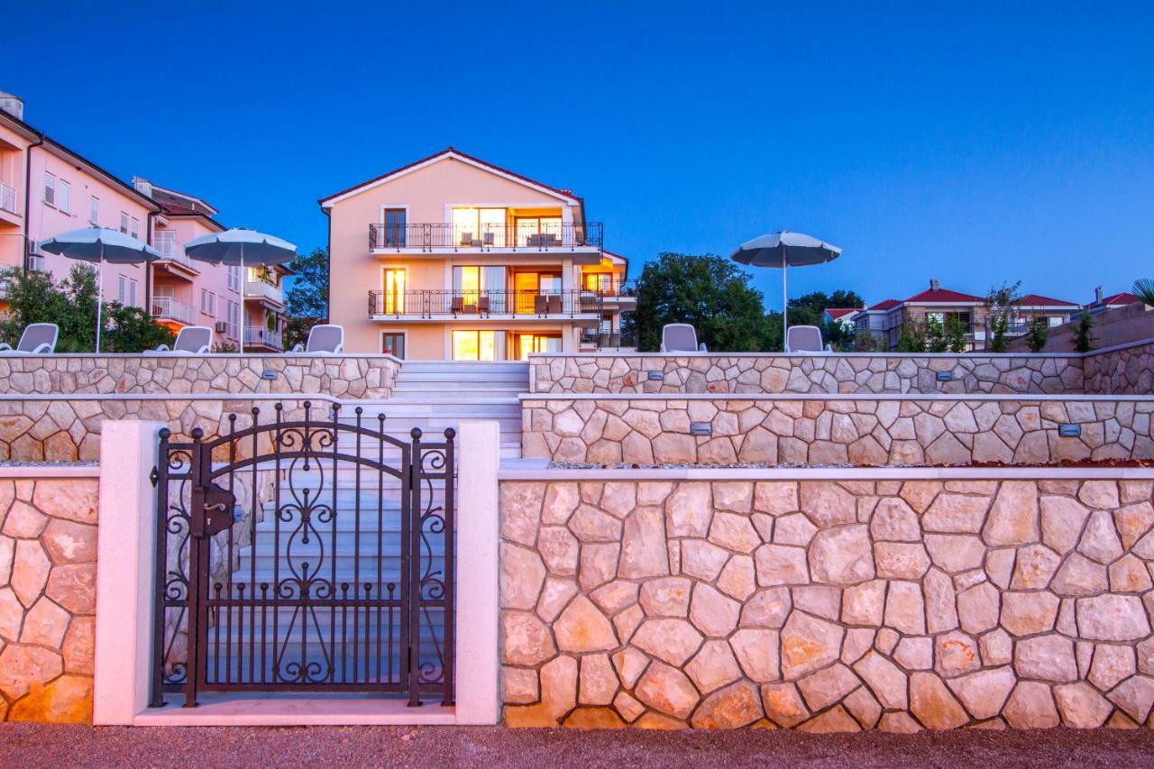Luxury Apartments Villa Matea 1 مالينسكا المظهر الخارجي الصورة